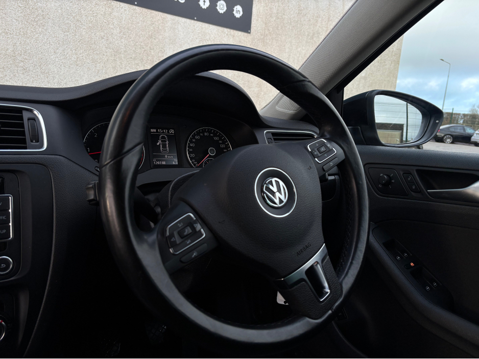 2013 Volkswagen Jetta 1.6 TDI LIMITED EDITION BLUEMOTION 105PS 4DR €6,750