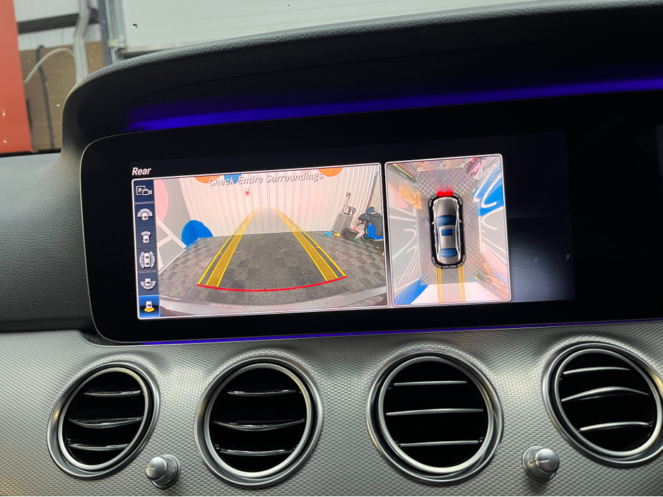 2018 Mercedes-Benz E Class 2018 MERCEDES-BENZ E220D AVANTGARDE 2.0 AUTOMATIC / CRUISE CONTROL / 360° PARKING CAMERA / ELECTRIC MEMORY HEATED FRONT AND REAR SEATS / PADDLE SHIFTERS / APPLE CARPLAY / AMBIENT LIGHTS