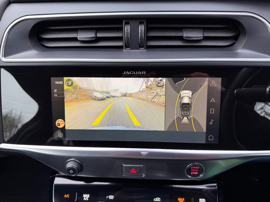 2024 Jaguar I-Pace - image 13