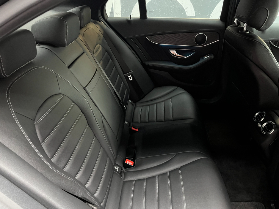2016 Mercedes-Benz C Class - image 15