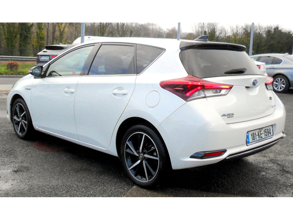 2018 Toyota Auris - image 7
