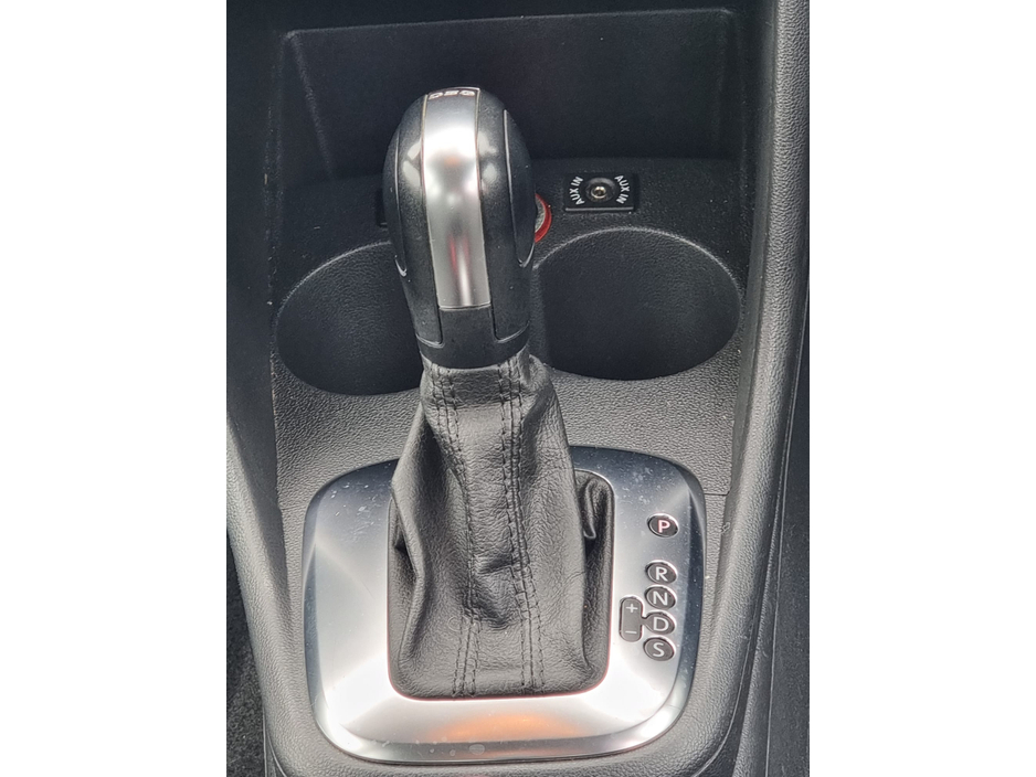 2011 Volkswagen Polo - image 20