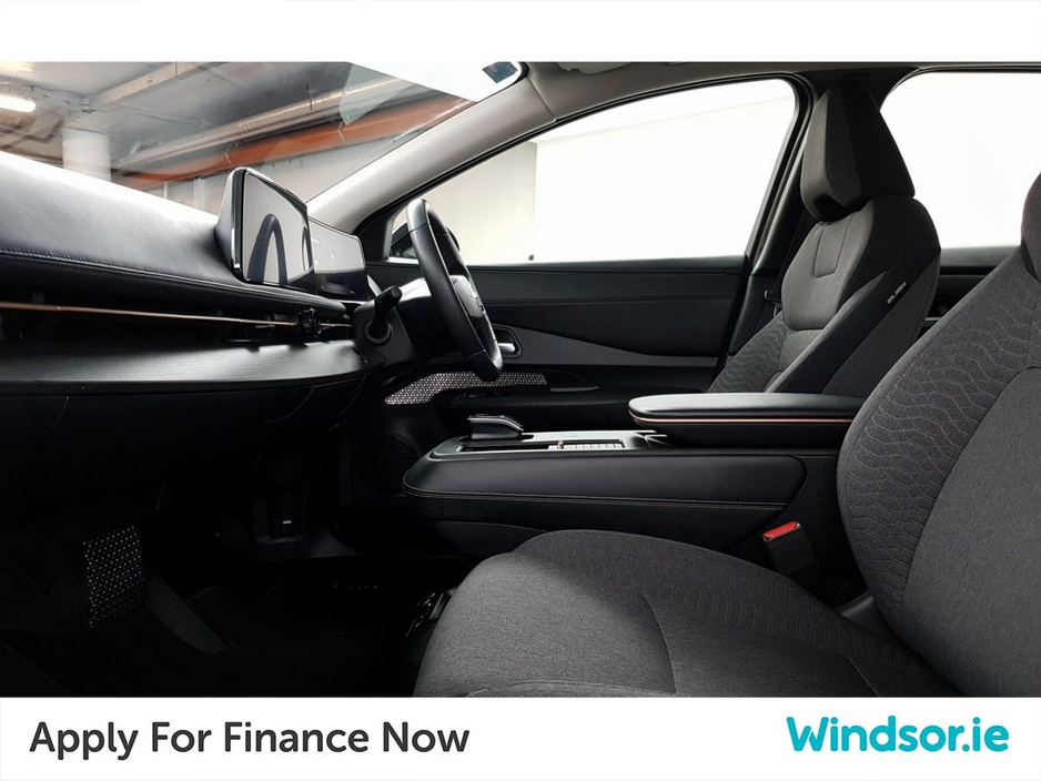 2025 Nissan Ariya - image 4