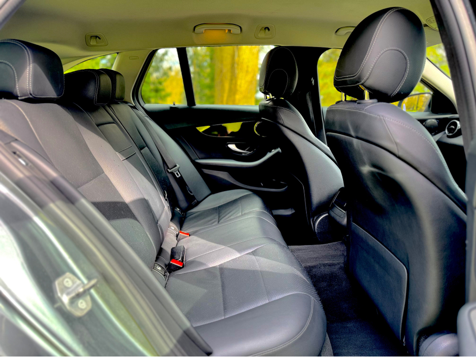 2018 Mercedes-Benz C Class - image 24