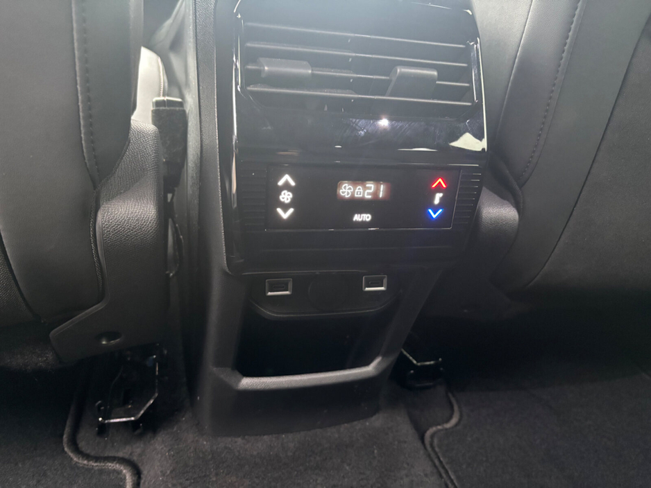 2025 Peugeot 5008 1.2 MHEV 145bhp E-DCS6 Allure €44,950