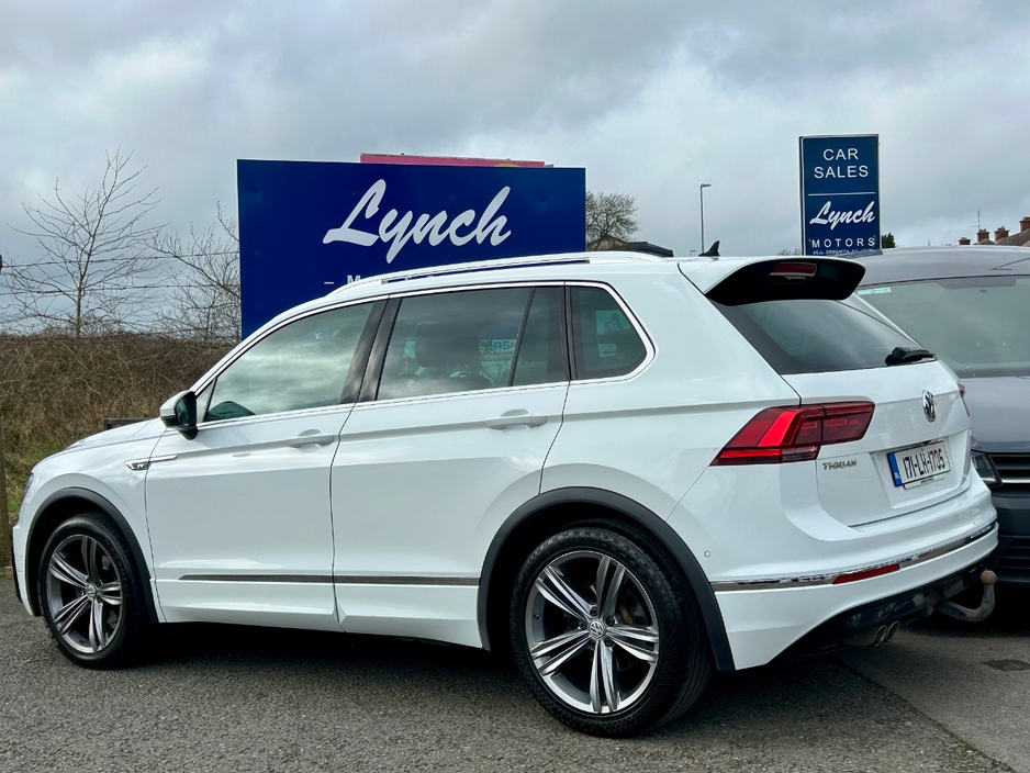 2017 Volkswagen Tiguan - image 2
