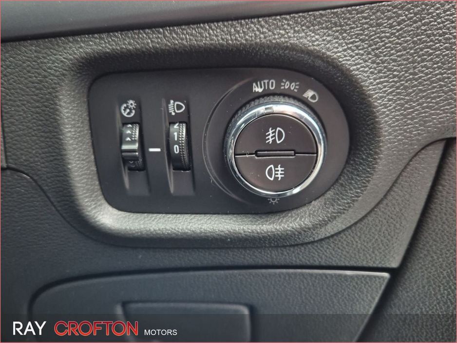 2019 Opel Astra - image 18