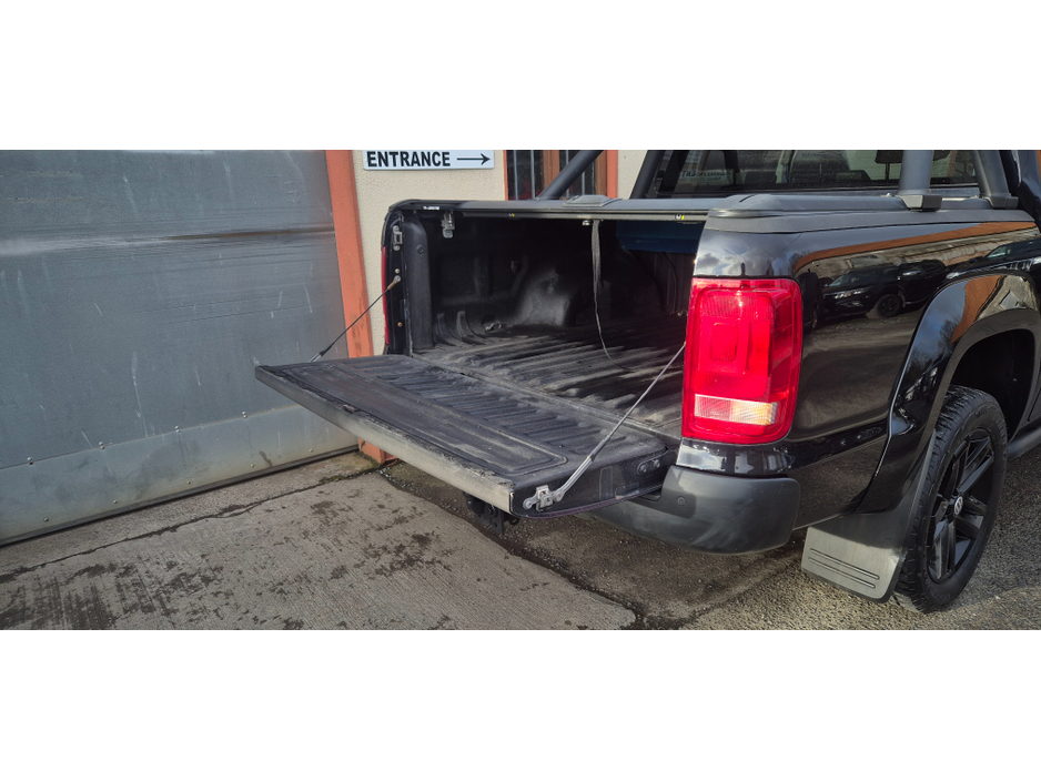 2016 Volkswagen Amarok - image 10