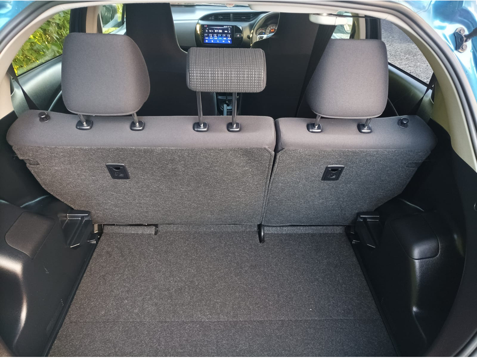 2016 Toyota Yaris 1.3 PETROL 4 CYLINDER AUTOMATIC ONLY 28,643 kms FACTORY IMMOBILISER PROXIMITY KEY MULTI FUNCTION STEERING WHEEL REVERSE CAMERA TOUCH SCREEN RADIO ANDROID AUTO APPLE CAR PLAY 2 YEARS NCT 1 YEAR ROADTAX €13,495