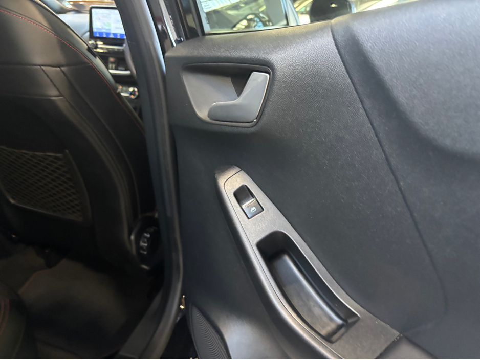 2023 Ford Puma - image 4