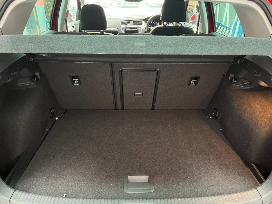 2017 Volkswagen Golf - image 7