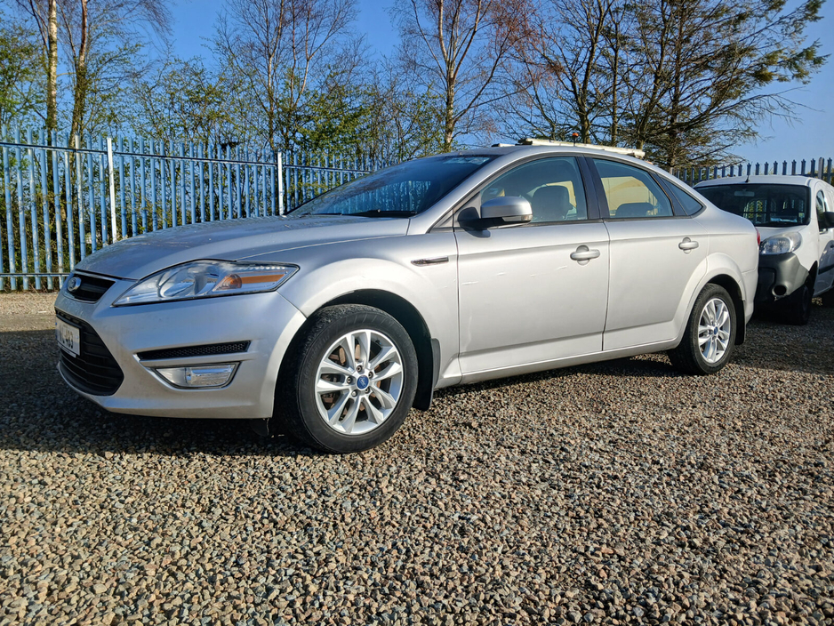2011 Ford Mondeo - image 3