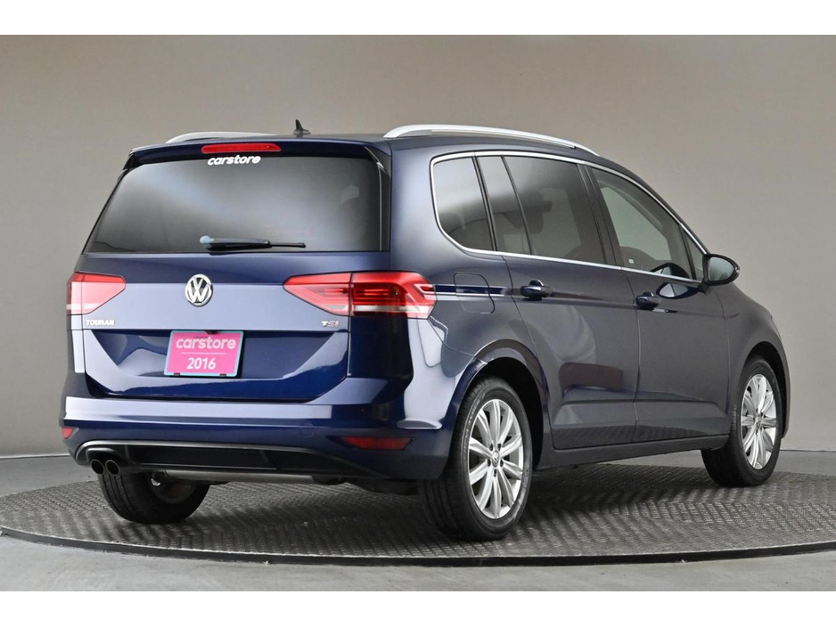 2016 Volkswagen Touran - image 9