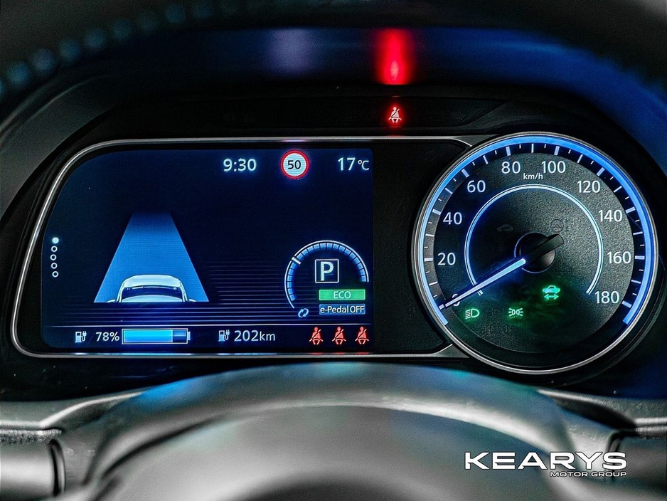 2022 Nissan Leaf - image 15