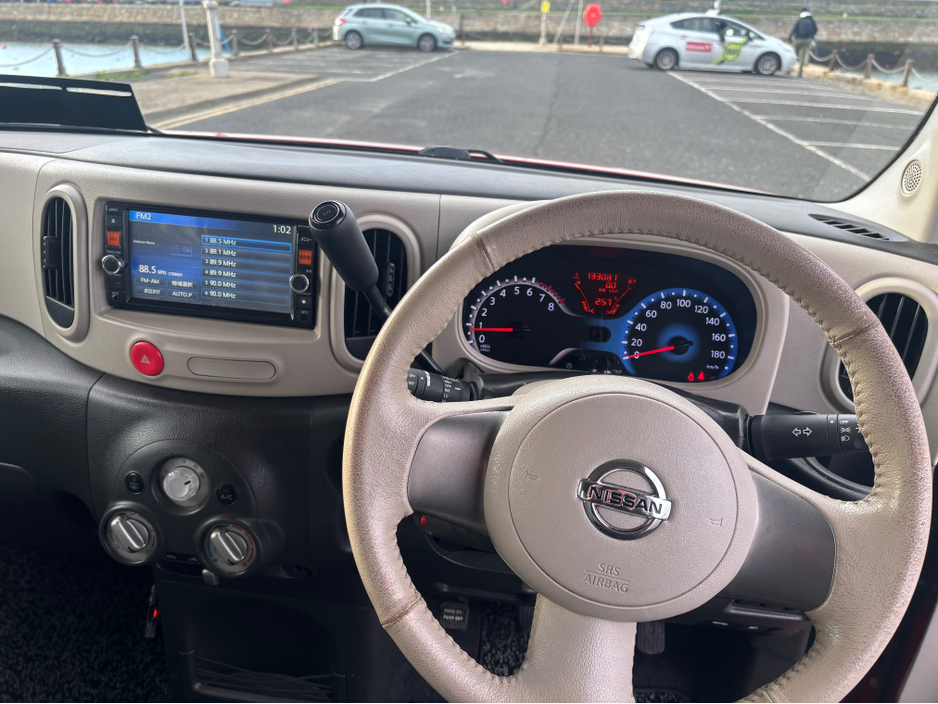 2013 Nissan Cube - image 8