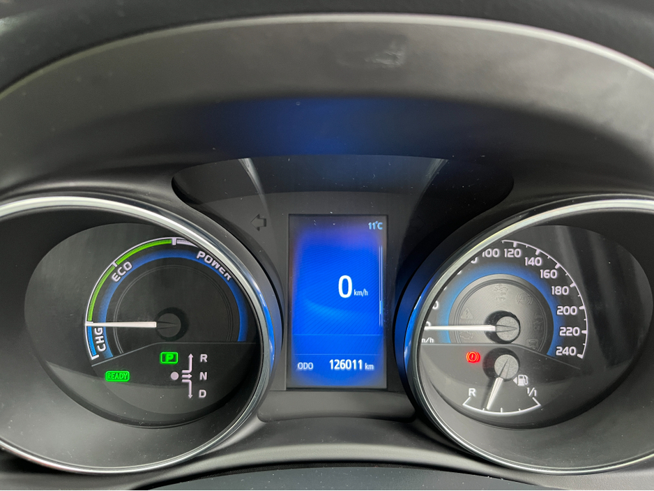 2016 Toyota Auris - image 22