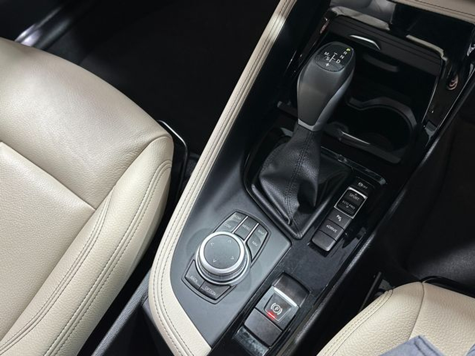 2022 BMW X1 - image 23