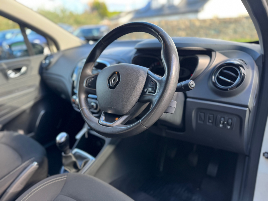 2019 Renault Captur - image 5