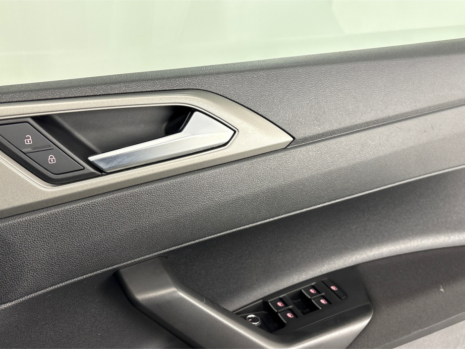 2018 Volkswagen Polo NEW NCT COMFORTLINE 1.0 MANUAL**MULTIFUNCTIONAL STEERING WHEEL**TOUCH SCREEN MEDIA DISPLAY**PARKING SENSORS**APPLE CARPLAY**BLACK CLOTH INTERIOR**SEMI DIGITAL DASH**ISOFIX**FINANCE AVAILABLE** €14,495