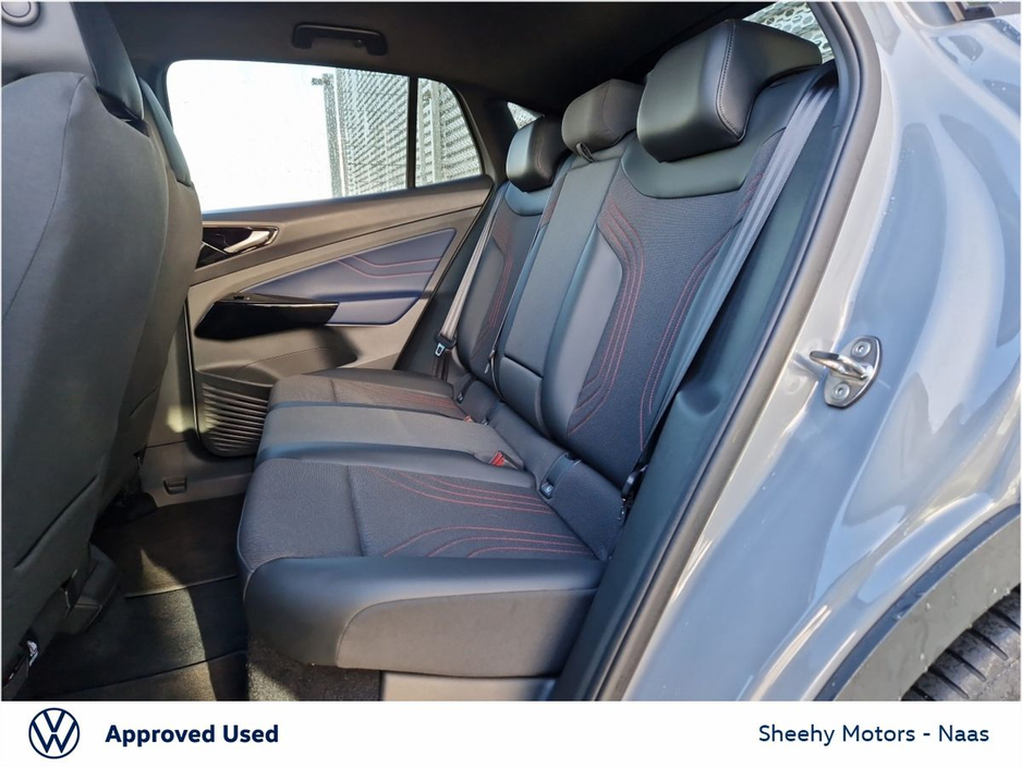 2022 Volkswagen ID.5 GTX Business 77kWh €30,995