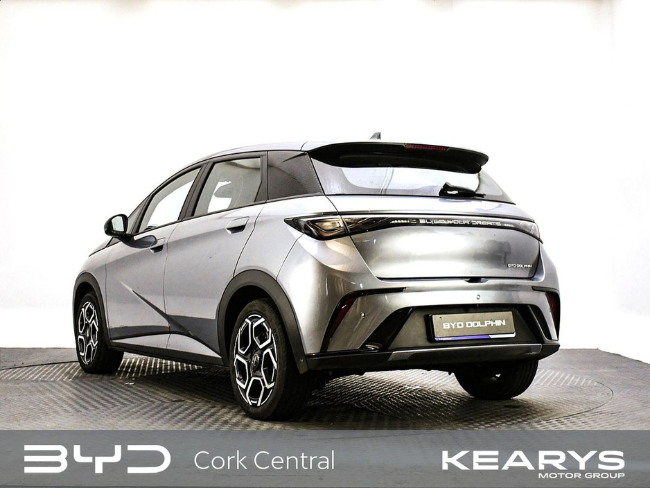 2025 BYD Dolphin - image 7