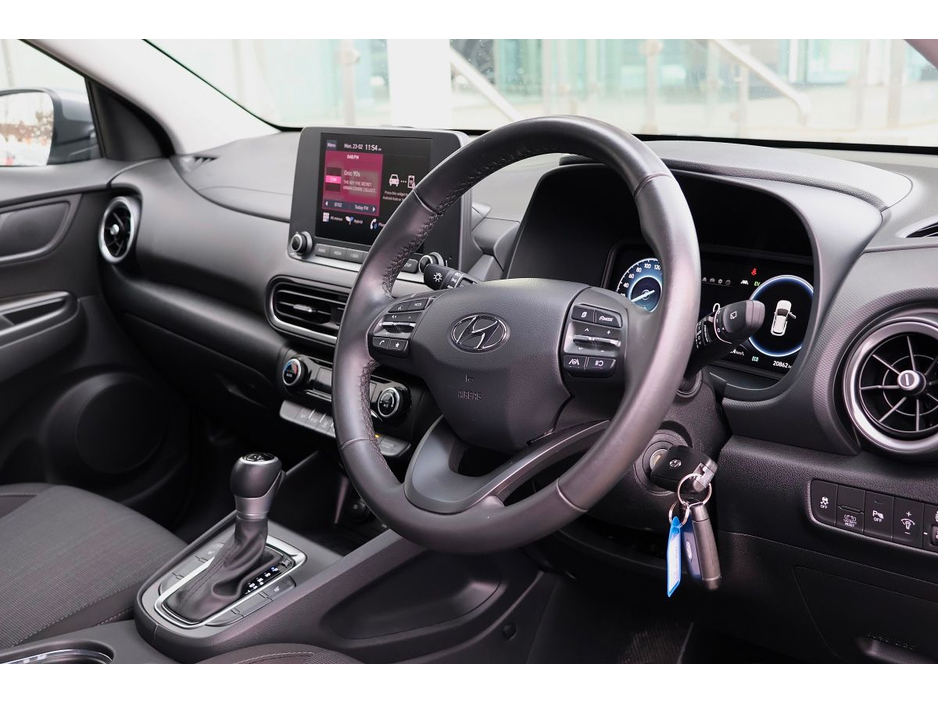 2023 Hyundai Kona - image 7