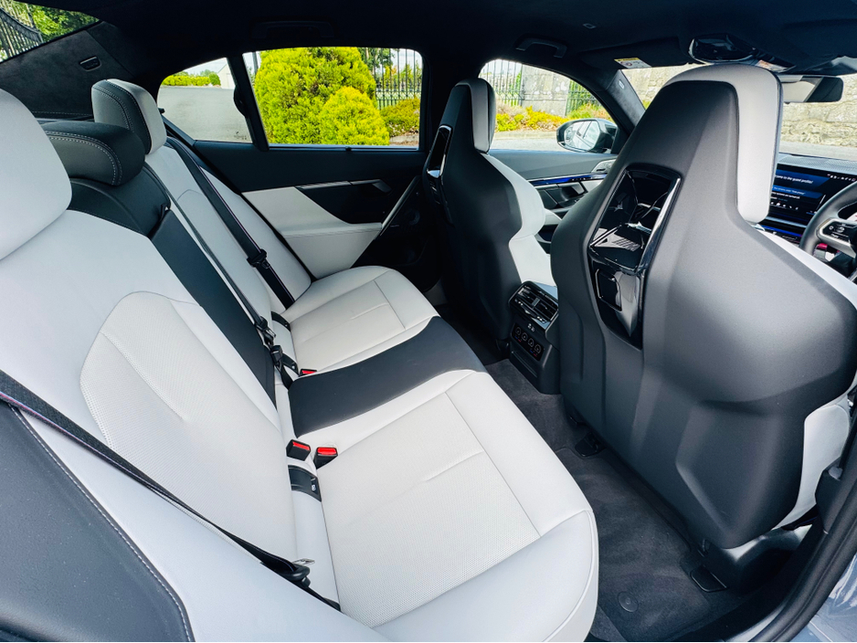 2025 BMW M5 - image 14