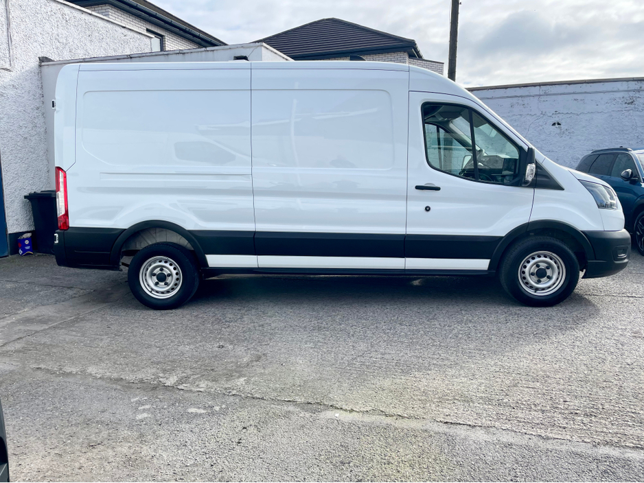 2023 Ford Transit - image 4