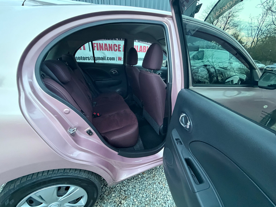 2015 Nissan March - image 7