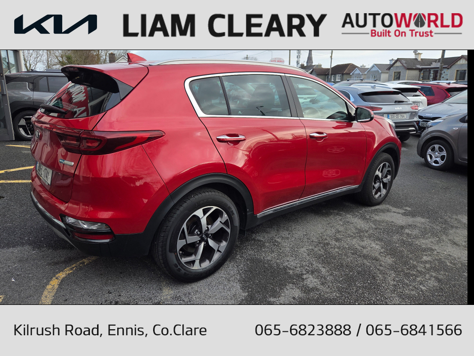 2020 Kia Sportage - image 2