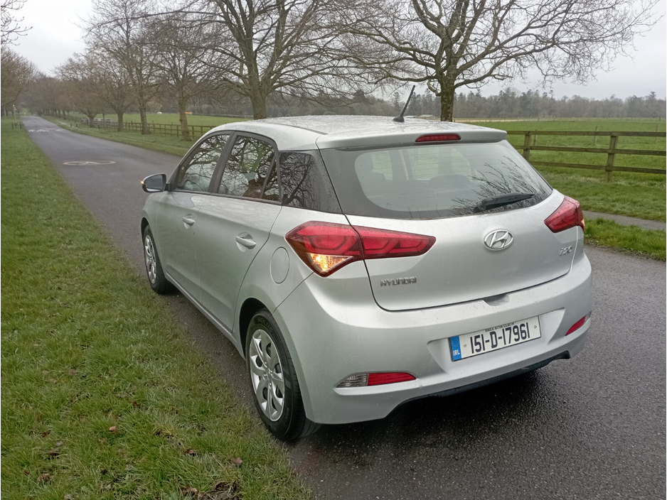 2015 Hyundai i20 - image 11