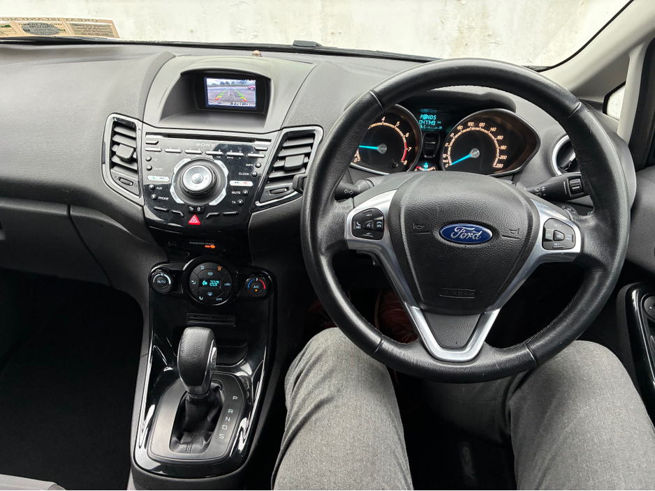 2014 Ford Fiesta - image 22