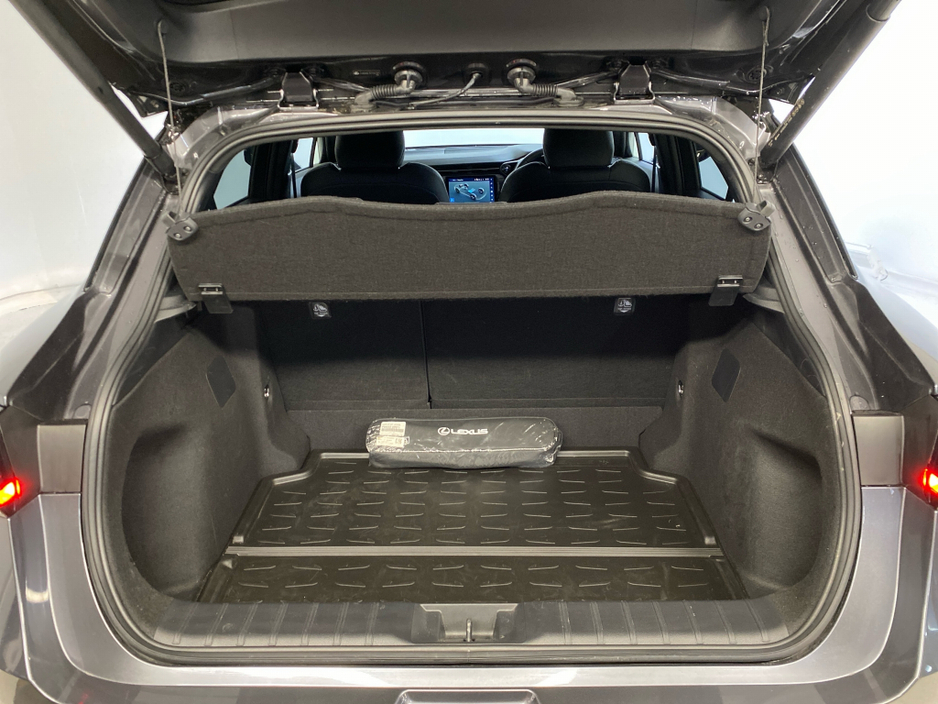 2025 Lexus LBX - image 13