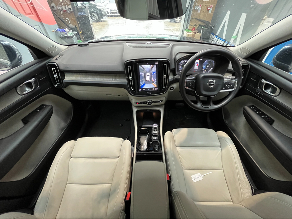 2020 Volvo XC40 - image 21