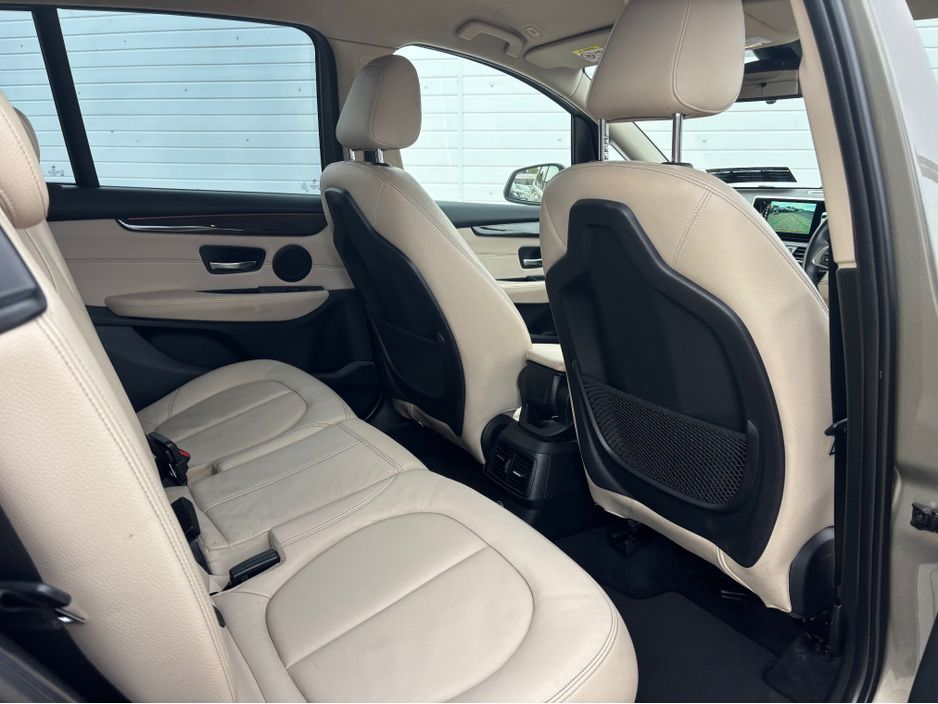 2015 BMW 2 Series - image 6