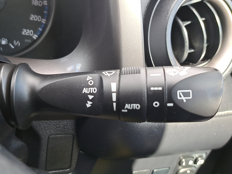 2016 Toyota Rav4 - image 21