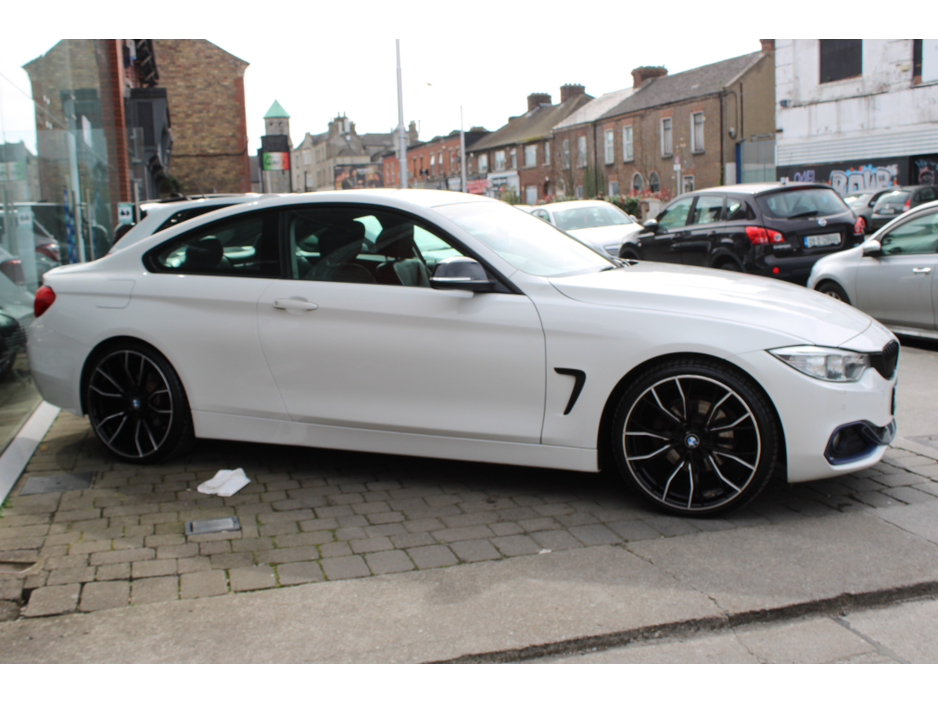 2016 BMW 4 Series - image 4