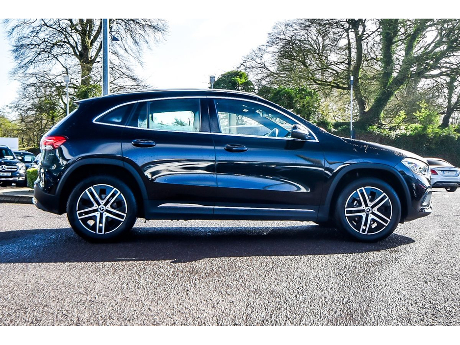 2023 Mercedes-Benz GLA Class - image 3