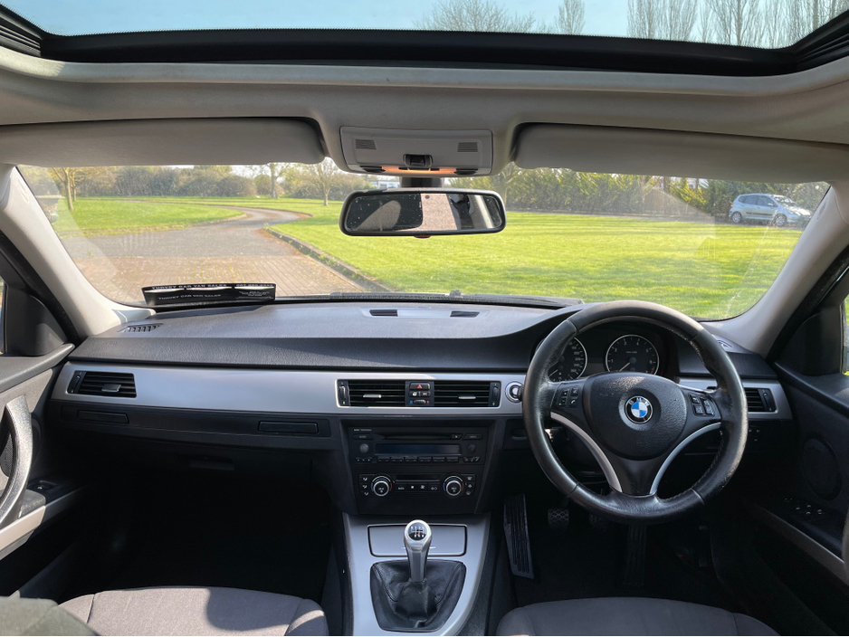 2007 BMW 3 Series - image 12