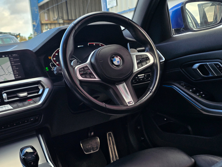 2021 BMW 3 Series - image 20