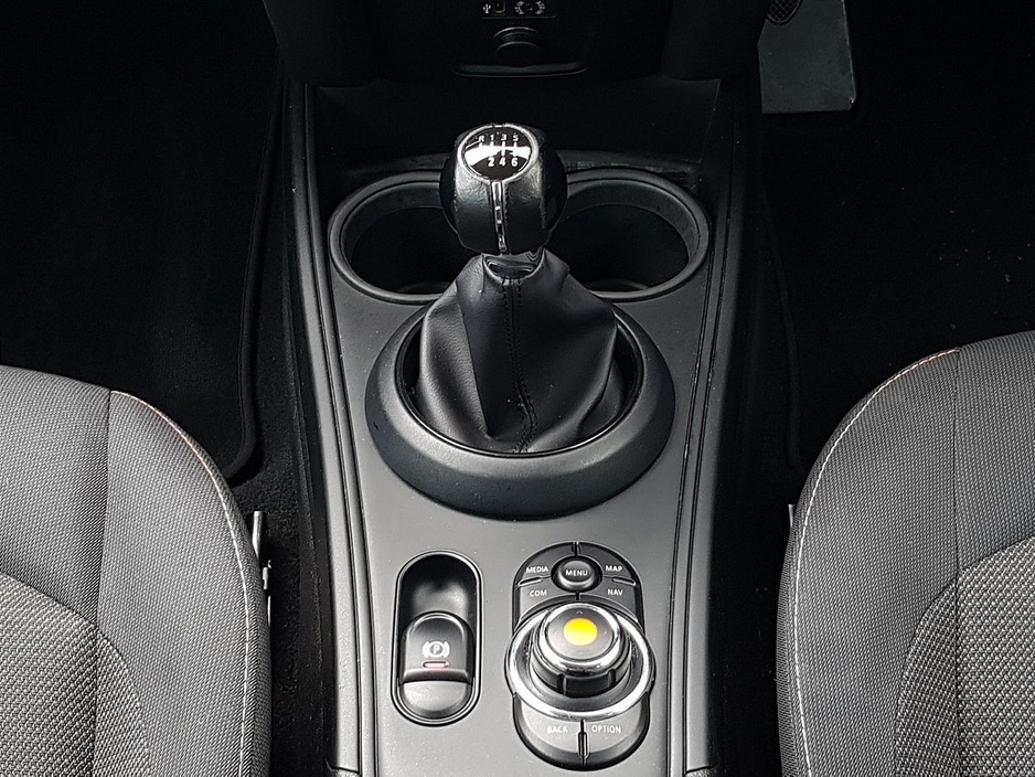 2018 MINI Countryman - image 10