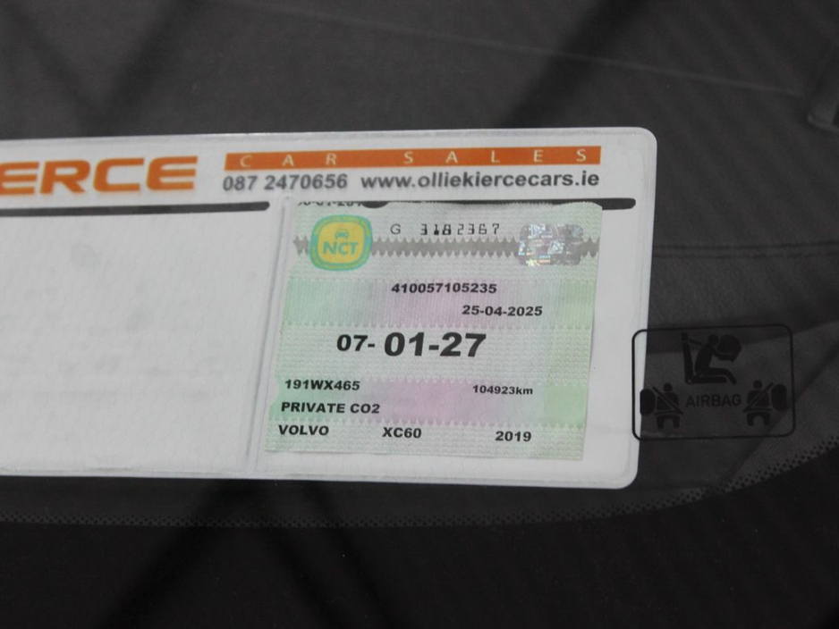 2019 Volvo XC60 - image 32