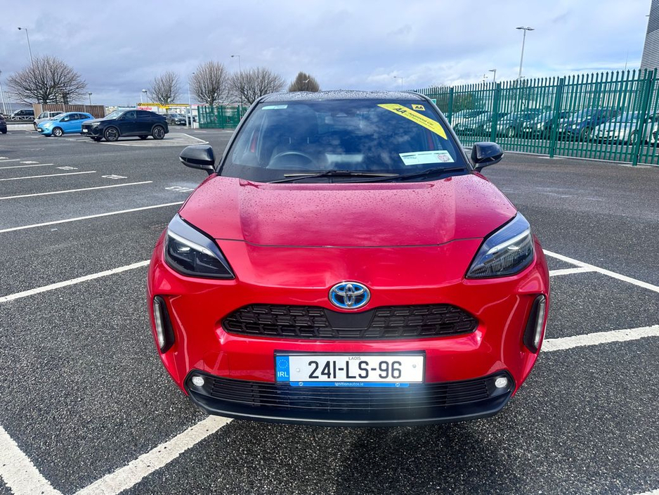 2024 Toyota Yaris Cross - image 8