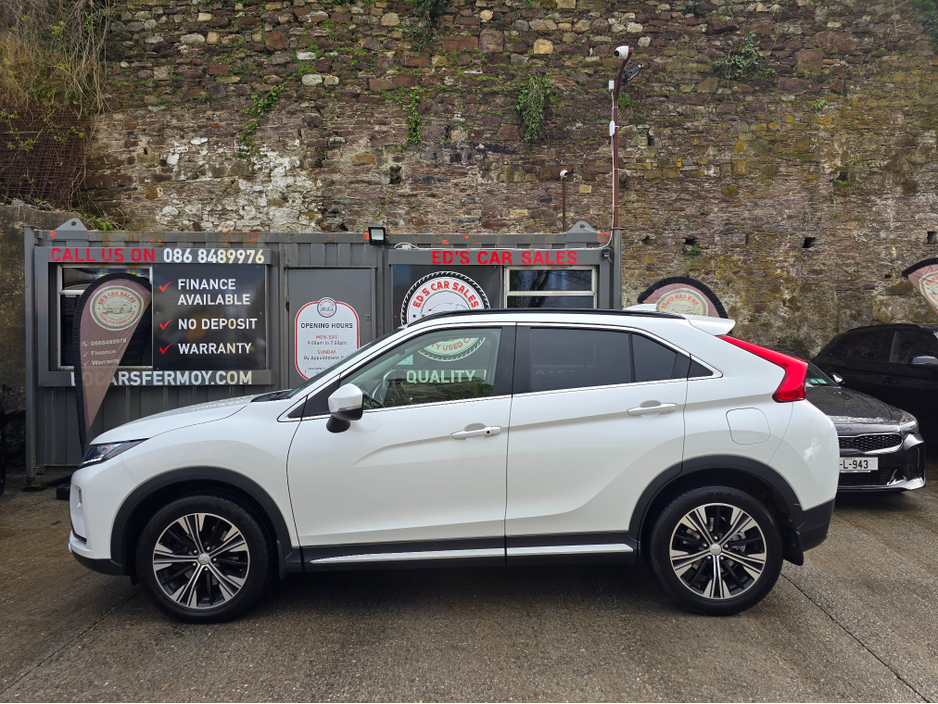 2018 Mitsubishi Eclipse Cross - image 9