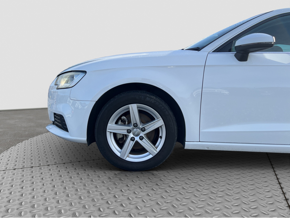 2017 Audi A3 2017 Audi A3 1.4 TFSI Automatic €17,950