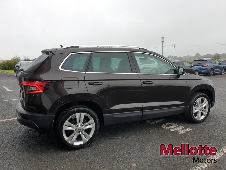 2018 Skoda Karoq - image 6