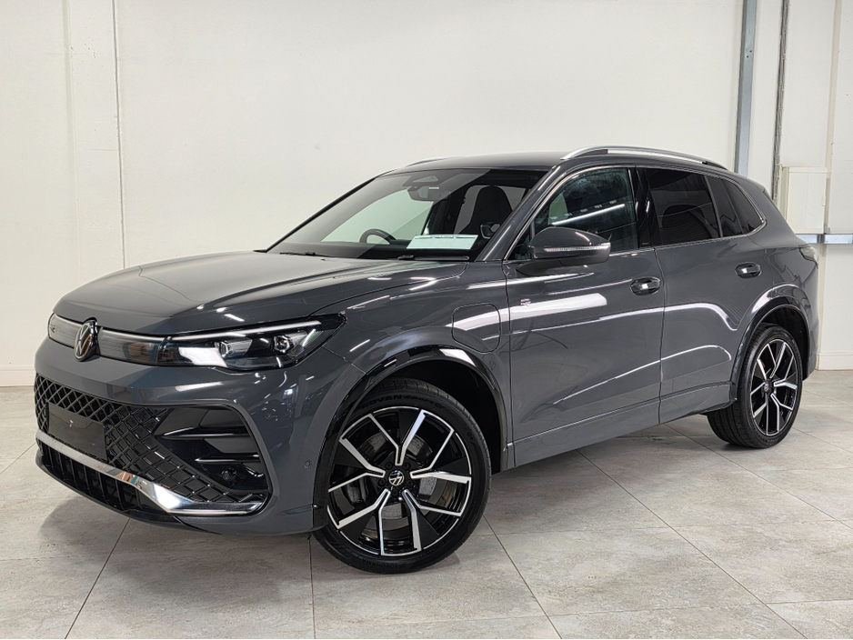 2024 Volkswagen Tiguan - image 13