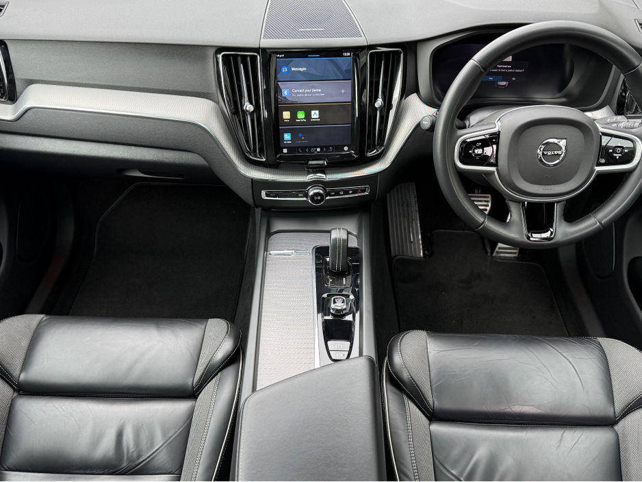 2021 Volvo XC60 - image 27