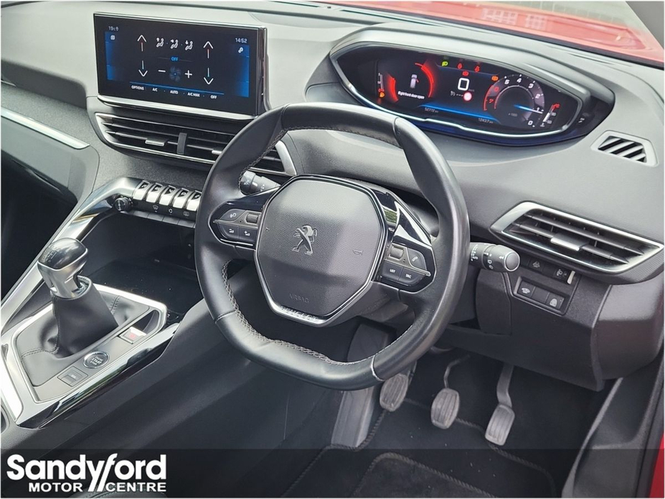 2021 Peugeot 3008 - image 9