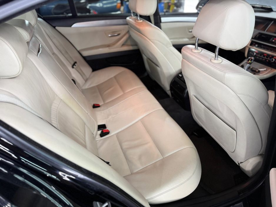 2015 BMW 5 Series - image 20